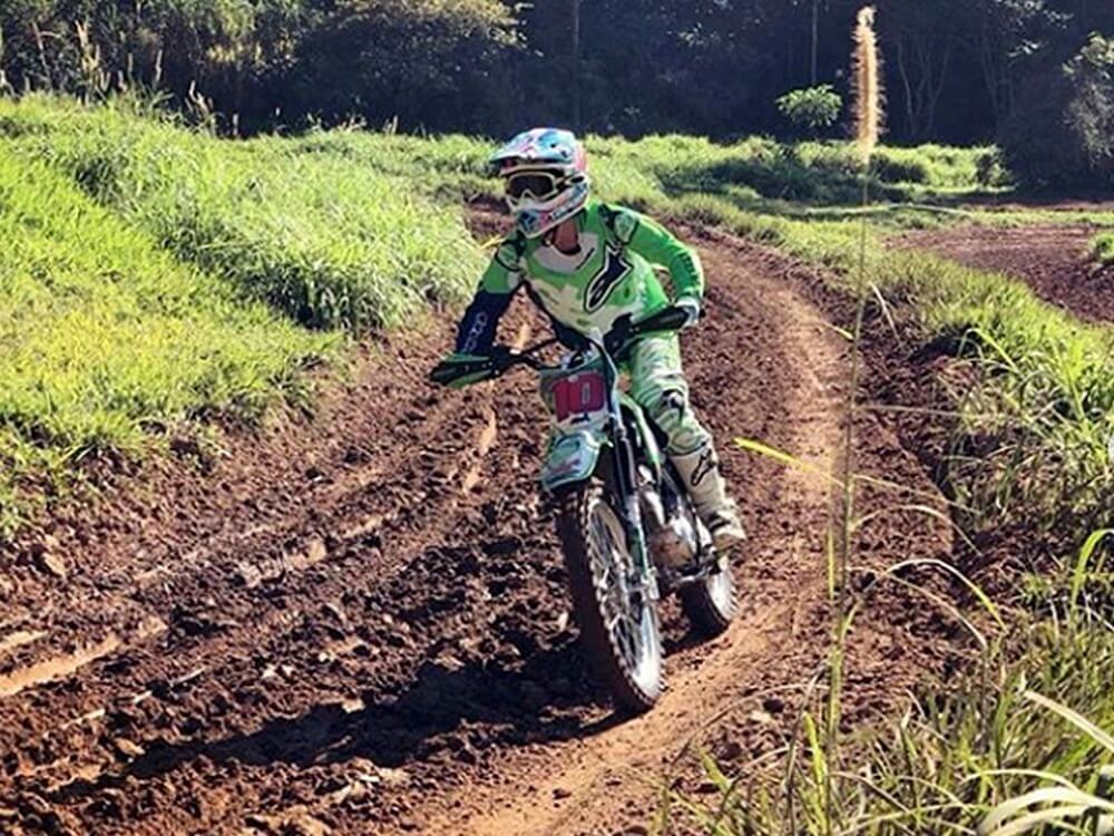 Como se Preparar para uma Trilha de Moto