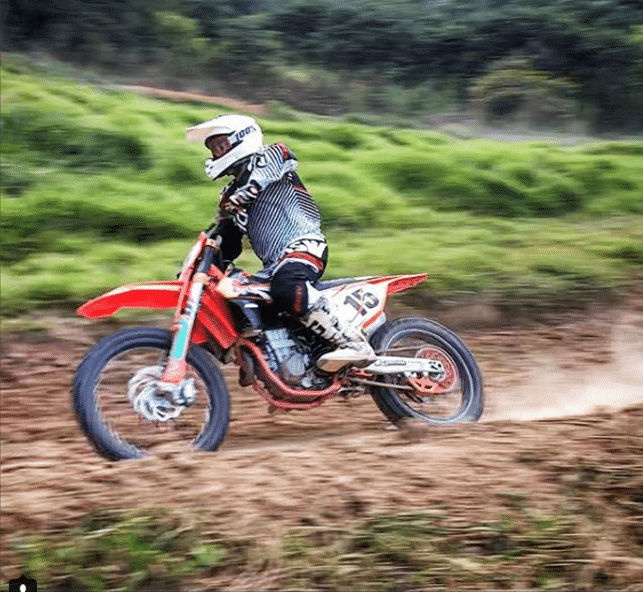 EXPERIMENTEI OUTRA MOTO DE TRILHA 