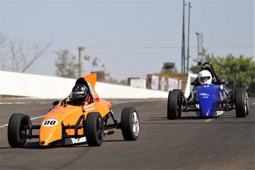 Banco de imagens : carro, dirigindo, veículo, Rapidez, Carro esportivo,  Carro de corrida, concorrência, Super-carro, poder, Automóveis, Esportes,  Carros, motor, Pista de corrida, Gt, Motores, velozes, o circuito, Brno,  Desporto motorizado, veículos