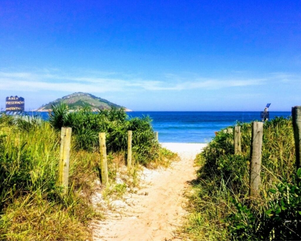 Se encante nas Trilhas das Praias Protegidas do Rio! Conheça as praias desertas de Grumari e Prainha! - Imagem 3