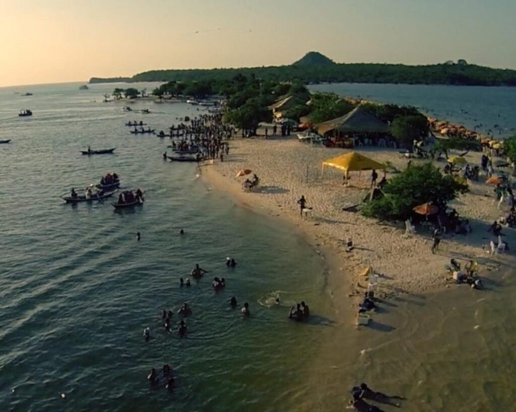 Tour por Alter do Chão! Conheça uma das praias mais bonitas de todo Brasil! - Imagem 2