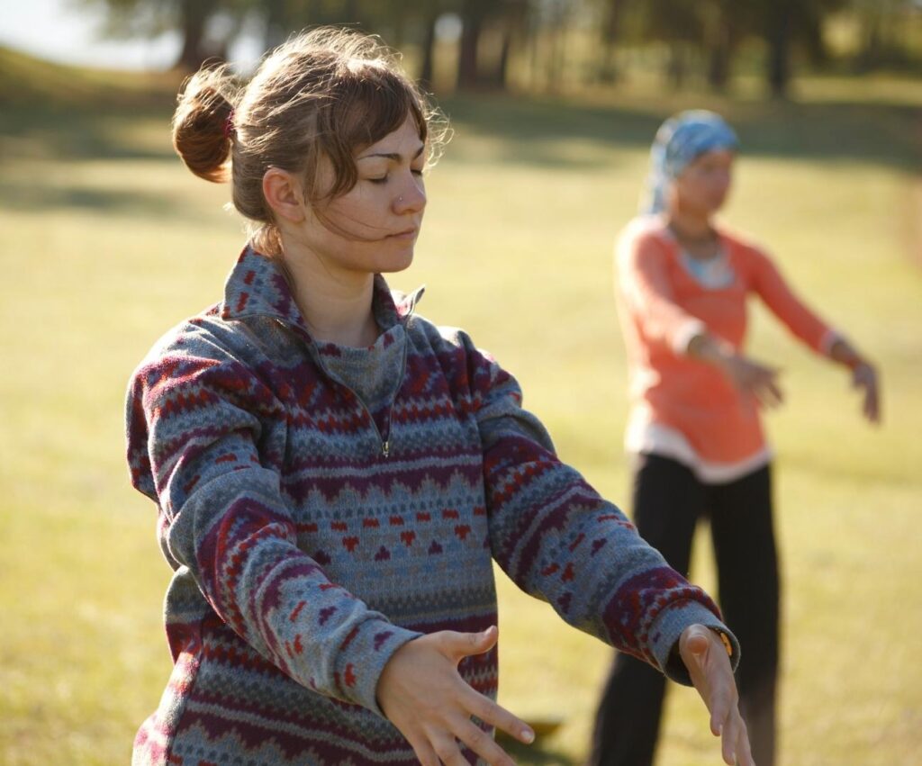 Yoga ou Qi Gong? Se conecte com a natureza em uma aula na Terra das Cataratas! - Imagem 4