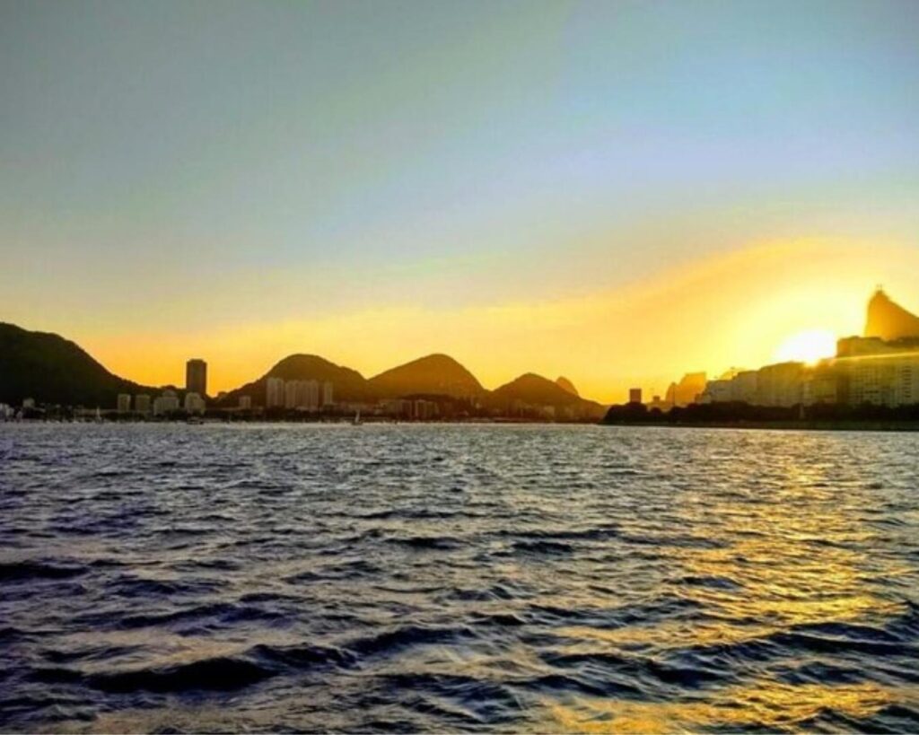 Contemple paisagens incríveis! Tour Panorâmico na Baía de Guanabara! - Imagem 3