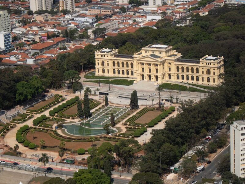 O amor está no ar! Surpreenda quem você ama neste passeio de helicóptero com coquetel e recepção VIP! - Imagem 4