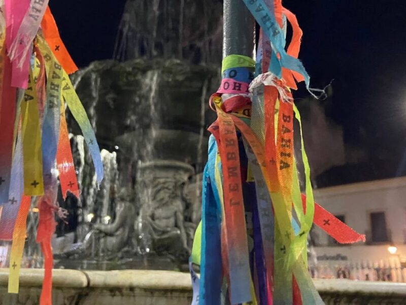 Mergulhe na atmosfera mágica do Pelourinho Iluminado em um tour noturno repleto de religiosidade e cultura afro-católica - Imagem 3