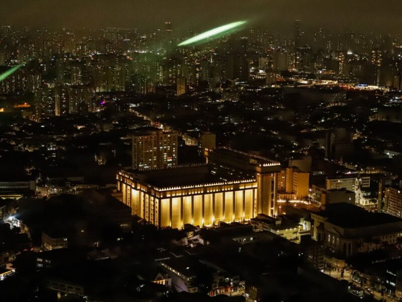 Observe São Paulo de cima por 20 min em um incrível vôo de helicóptero pelos principais pontos turísticos da cidade - Imagem 4