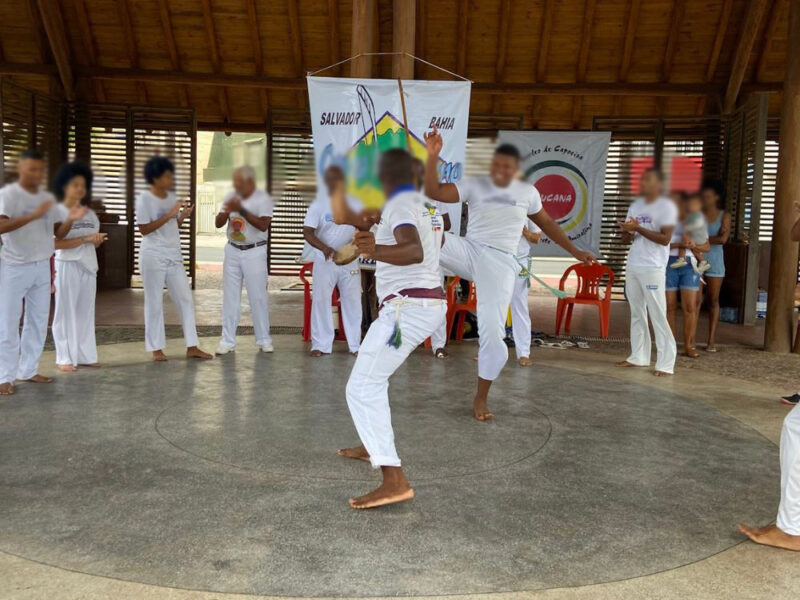 Raízes vibrantes da tradição afro-baiana: tour com aula prática de Capoeira