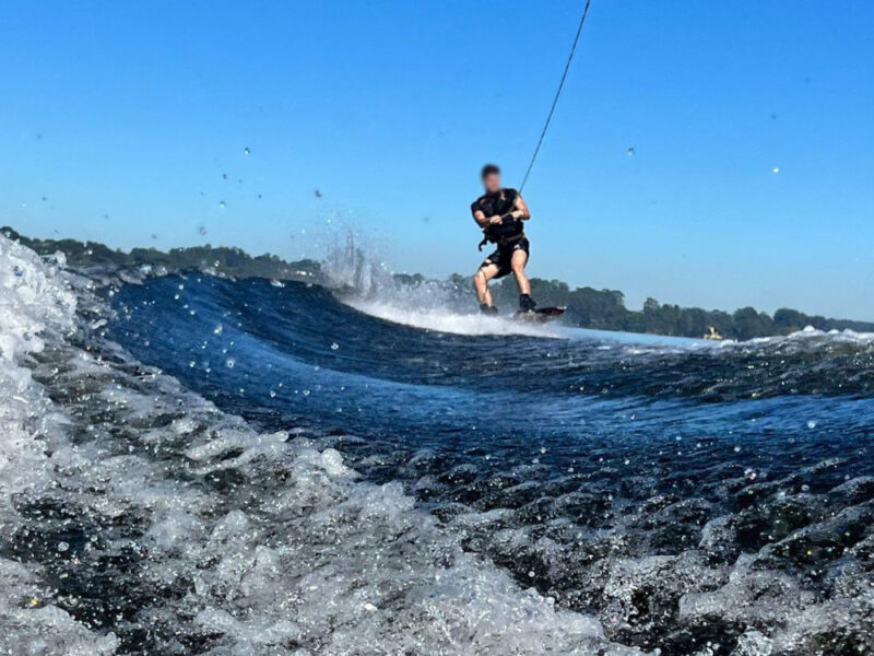 Curta uma aula radical de Wakeboard na Represa Guarapiranga em São Paulo! - Imagem 2
