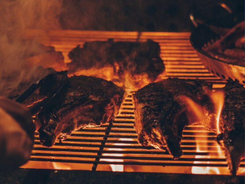 Mestre Churrasqueiro: aprenda técnicas para o churrasco perfeito em apartamento sem precisar de uma churrasqueira! - Imagem 2