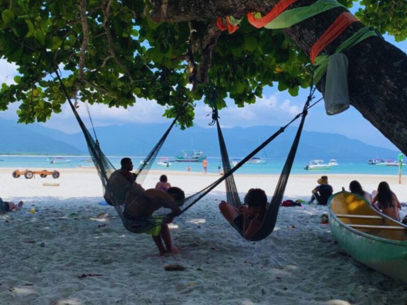 Passeio de lancha para a praia dos Aventureiros - Imagem 4