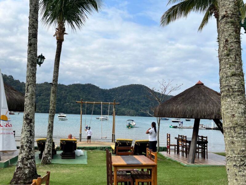 Passeio de lancha privativa em Angra dos Reis - Imagem 2