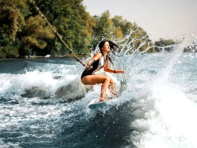 Curta uma aula radical de Wakeboard na Represa Guarapiranga em São Paulo!