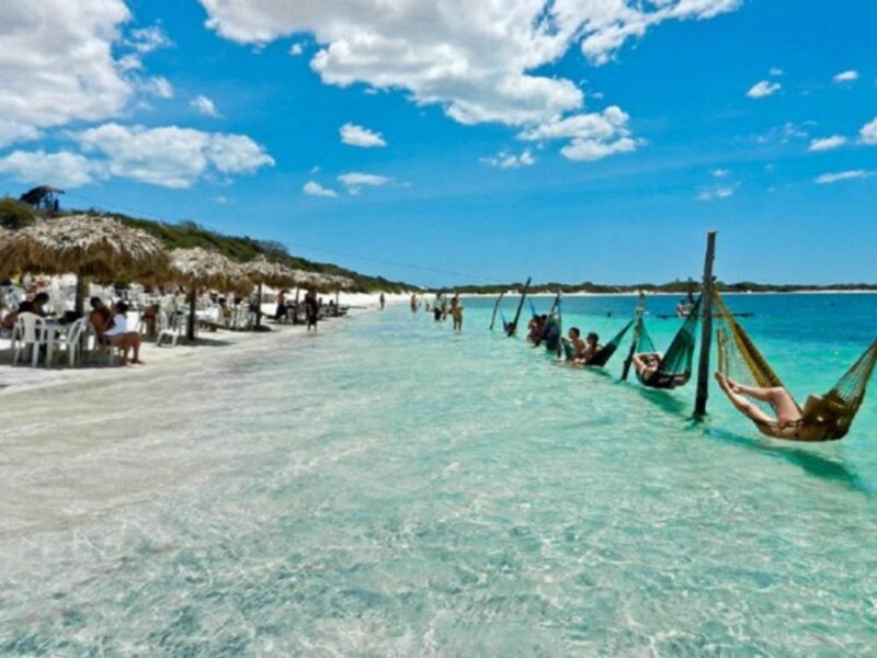 Curta Jericoacoara ao pôr do sol em um dia fascinante repleto de belezas naturais - Imagem 4
